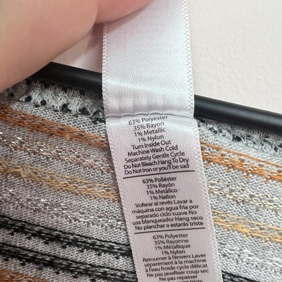 LulaRoe Gray Stripe T Shirt Short Sleeve Tee Size Large - Picture 3 of 5